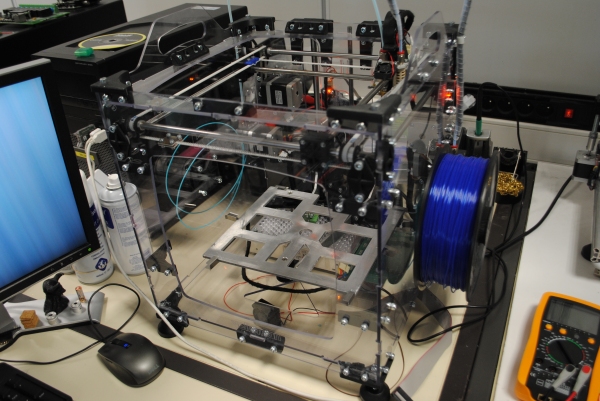 3d printer at the research and development of the Velleman company
